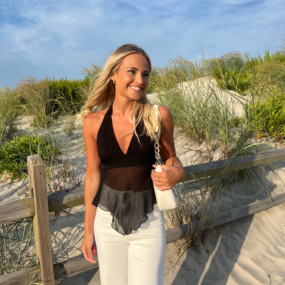 Meet your Posher, Ava